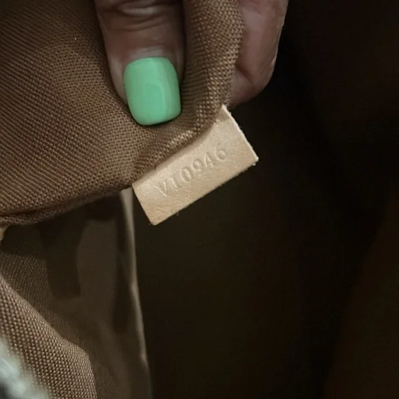 Louis Vuitton Alma hand bag Vi0946 - Picture 3 of 4